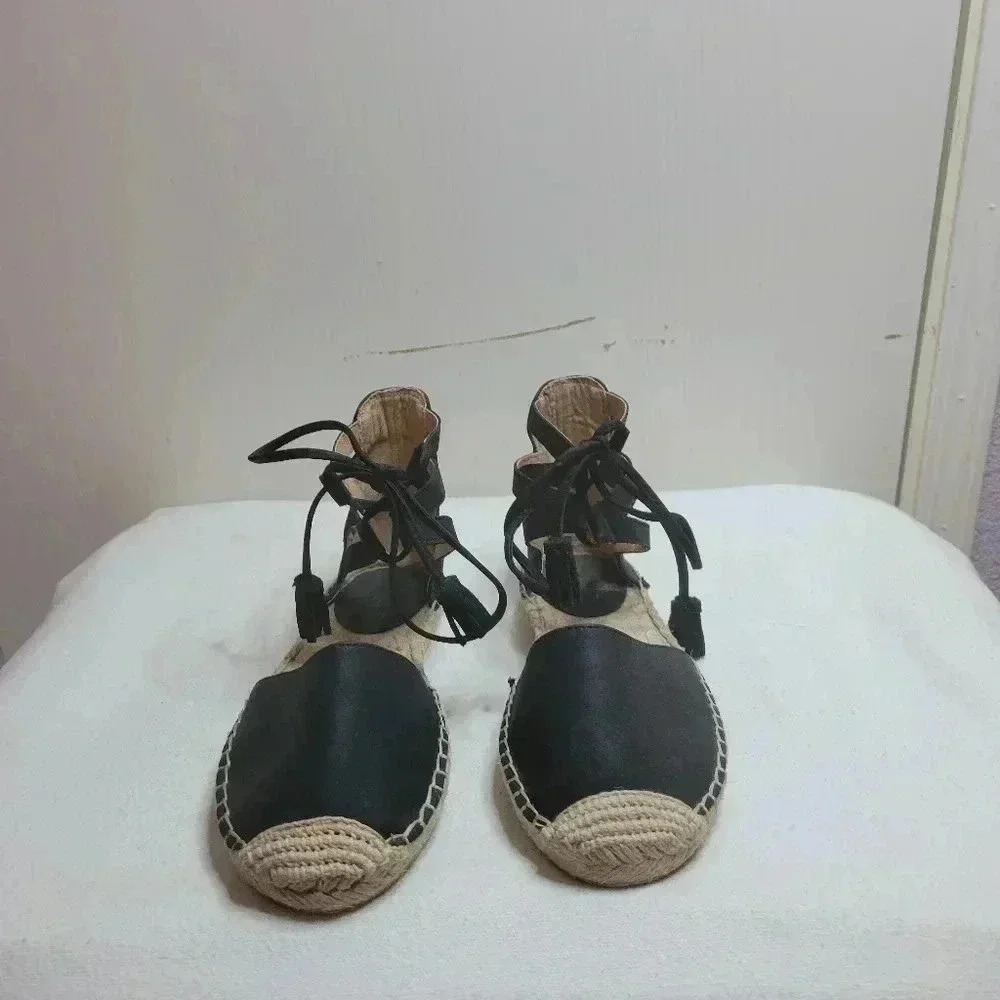 Loft Sandals size 6 Black NWOT